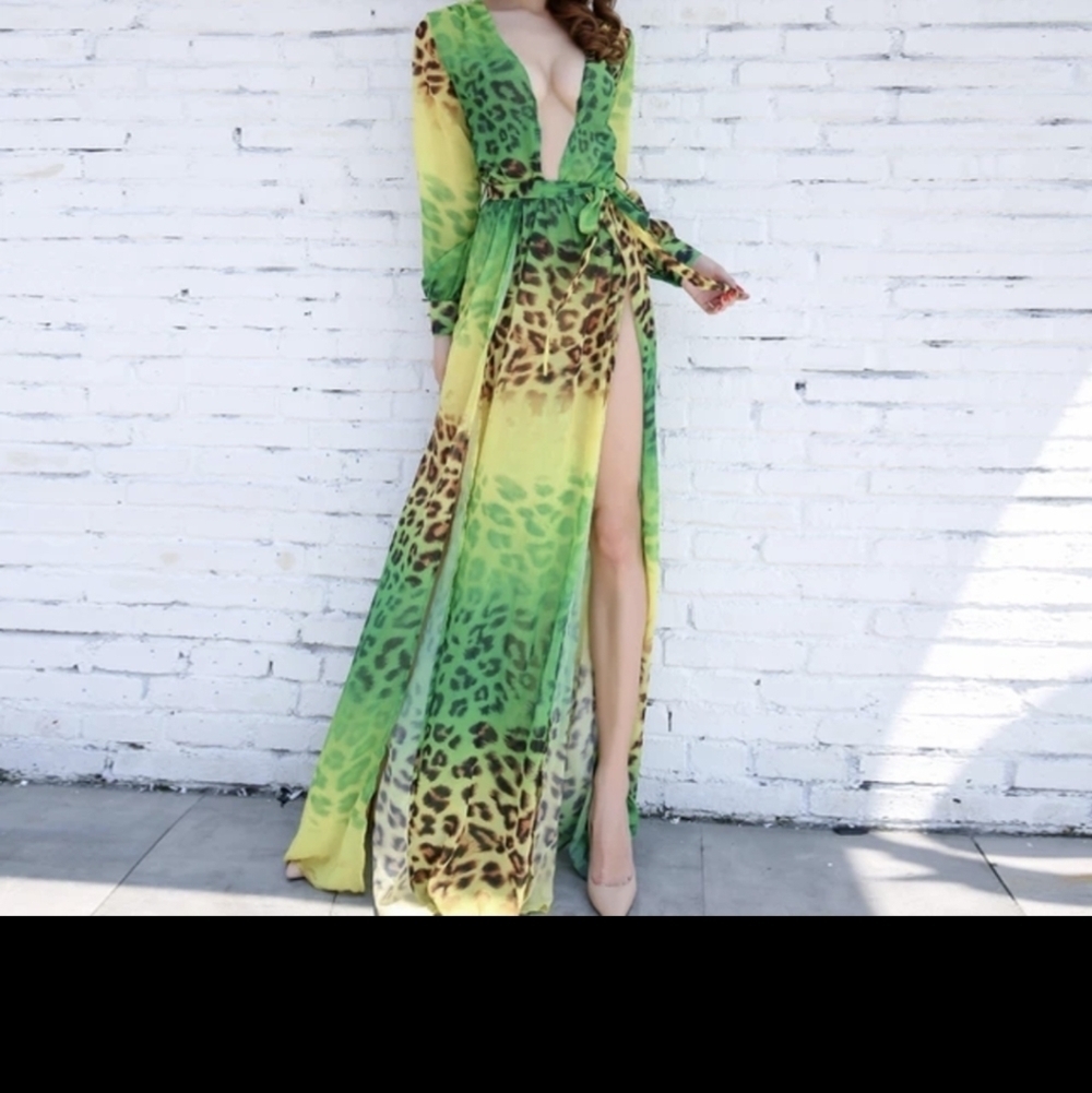 Sexy V-neck Long Sleeve split dress/coverup - Picture 3 of 12